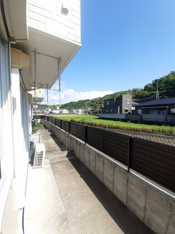 バルコニー　専用庭