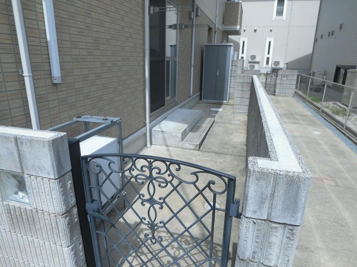 その他共有部分　専用庭出入り口