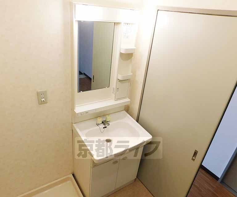 その他設備　独立洗面台！