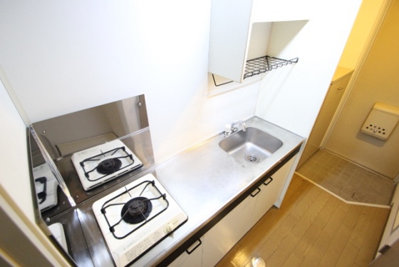 キッチン　※別部屋の写真です