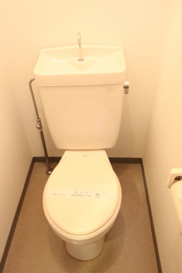 トイレ　※別部屋の写真です