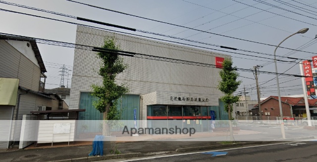 銀行　（株）愛媛銀行／新居浜東支店（銀行）まで481m