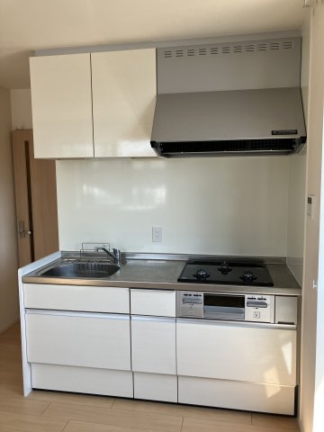 キッチン　収納もあり使いやすいシステムキッチン