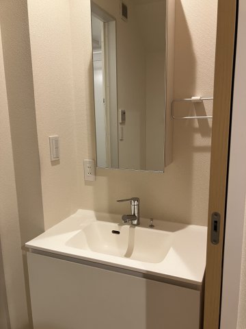 洗面設備　便利で使いやすい独立洗面台