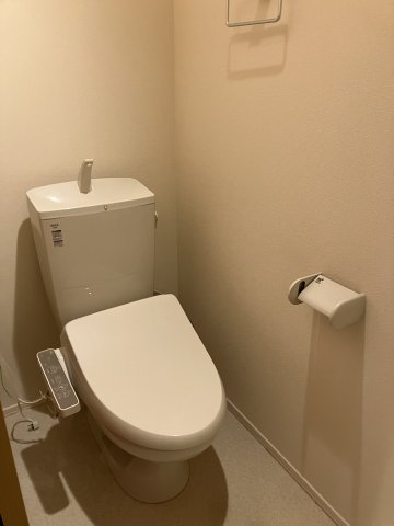 トイレ　ウォッシュレット付きです