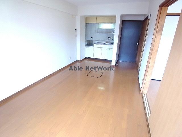 キッチン　リビング・ダイニング