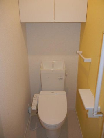 トイレ　清潔感のあるトイレです