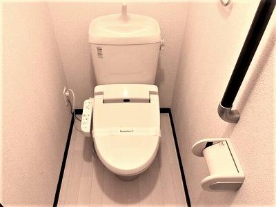 トイレ　温水洗浄機付