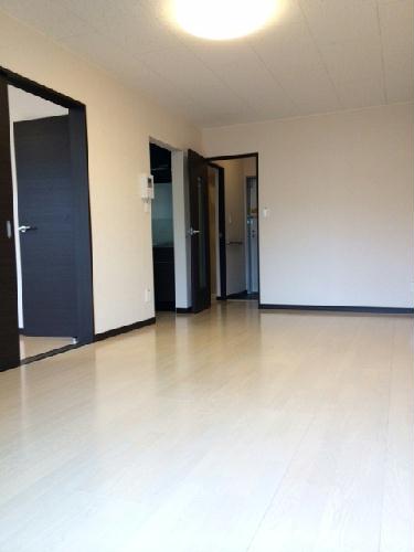 居室・リビング　広めのお部屋です