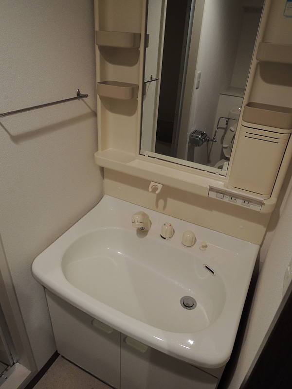 洗面設備　家具家電付き