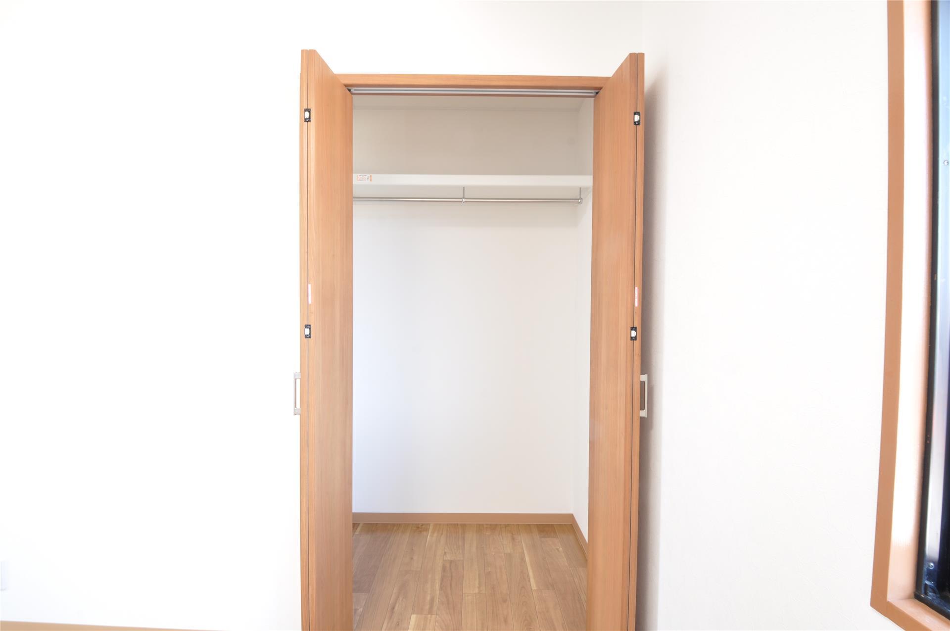 収納　各部屋に収納スペース有り