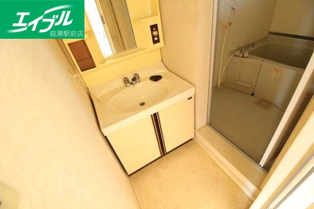 洗面設備　写真は同タイプのお部屋です