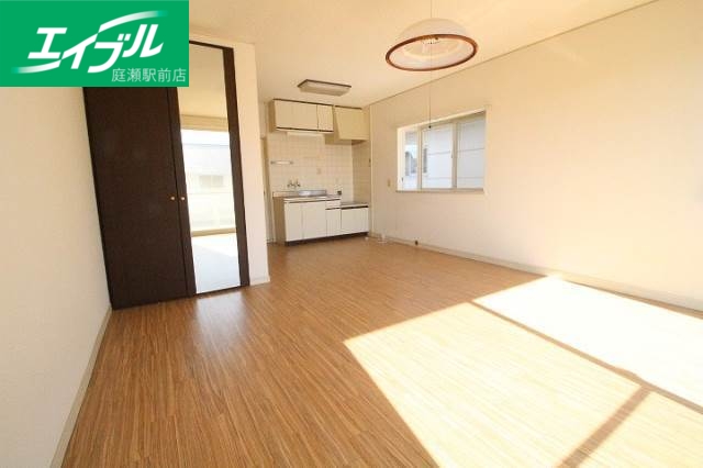 居室・リビング　写真は同タイプのお部屋です