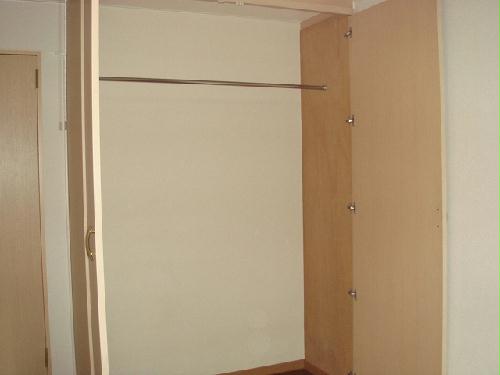 収納　衣替えの必要が無い位の大型収納☆