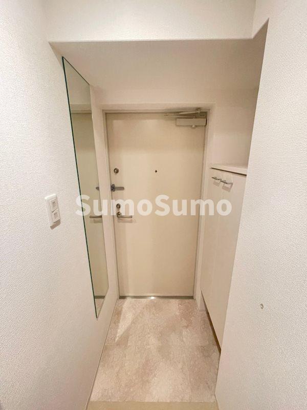 玄関　収納もある玄関です