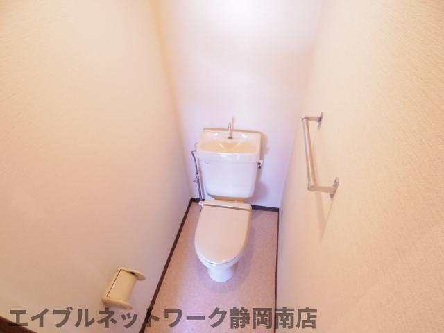 トイレ　イメージ　温水洗浄便座付き