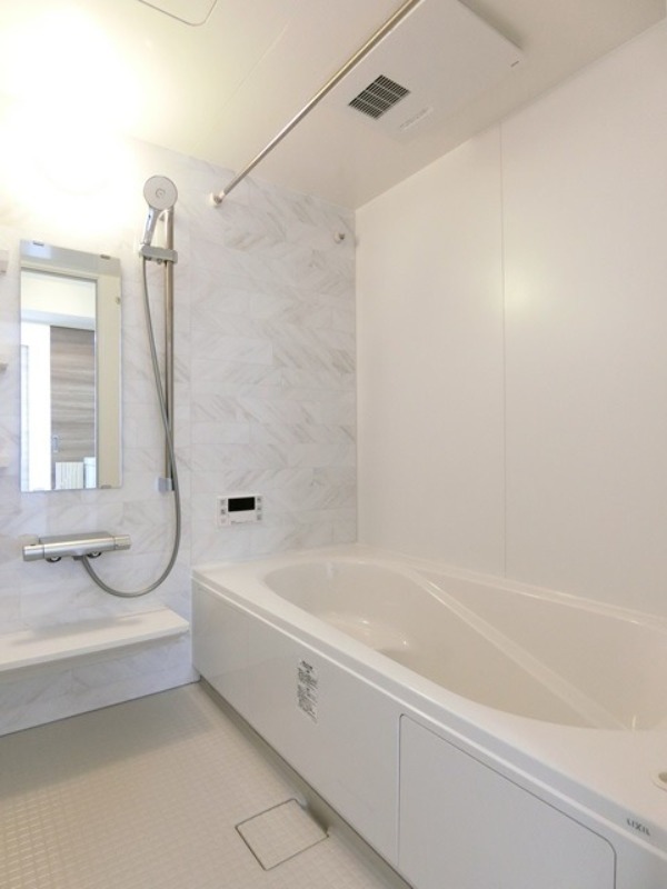 バス・シャワールーム　図面と現状に相違がある場合には現状を優先