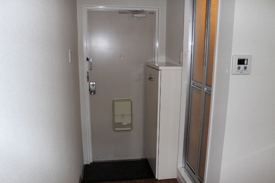 玄関　※別部屋の写真です