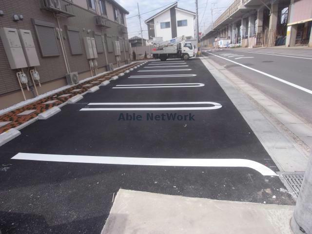 駐車場　駐車場