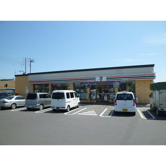 コンビニ　セブンイレブン北見若葉店（コンビニ）まで469m
