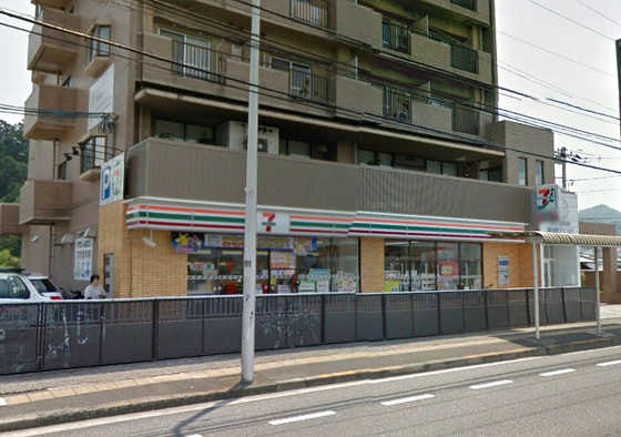 コンビニ　セブンイレブン広島戸坂千足店（コンビニ）まで422m