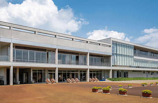 中学校　長岡市立東中学校（中学校）まで532m