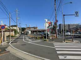 コンビニ　セブンイレブン横浜美しが丘５丁目店（コンビニ）まで340m