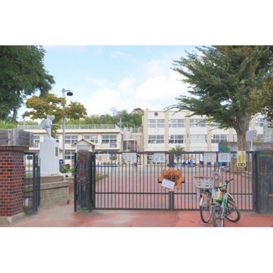 小学校　横浜市立山内小学校（小学校）まで1190m
