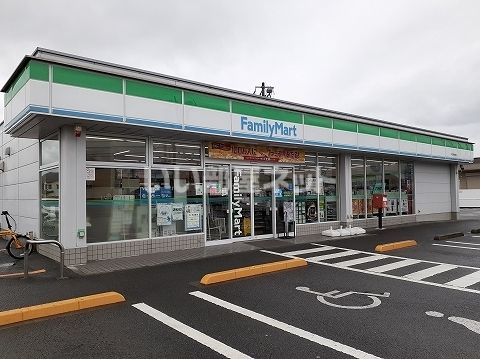 コンビニ　ファミリーマート金磯店（コンビニ）まで324m