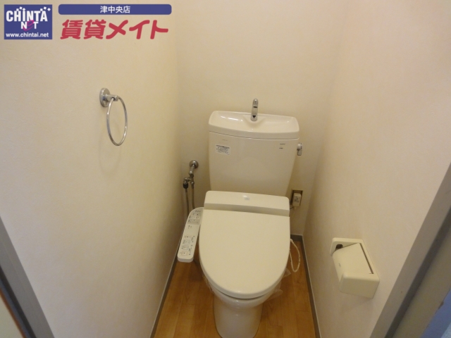 トイレ　ウオッシュレット付きトイレで快適