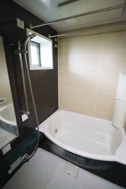 バス・シャワールーム　★人気のバストイレ別のお部屋です★