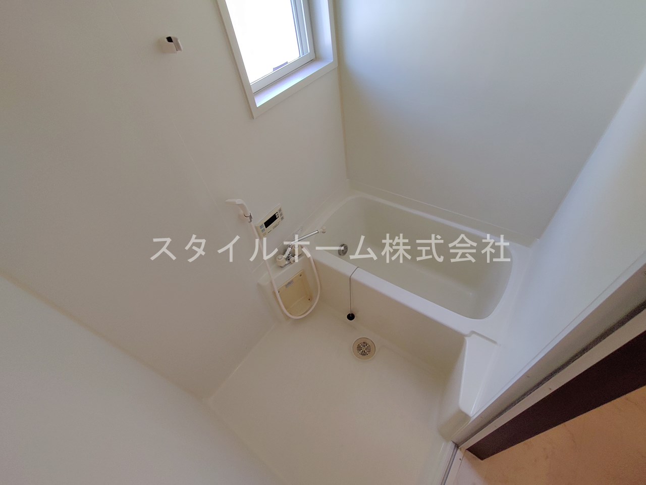 バス・シャワールーム　別部屋写真です。