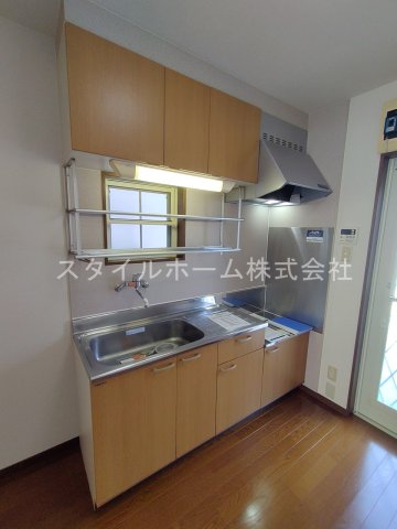 キッチン　別部屋写真です。