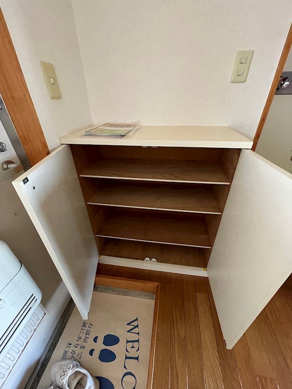 玄関　※201号室参考写真※