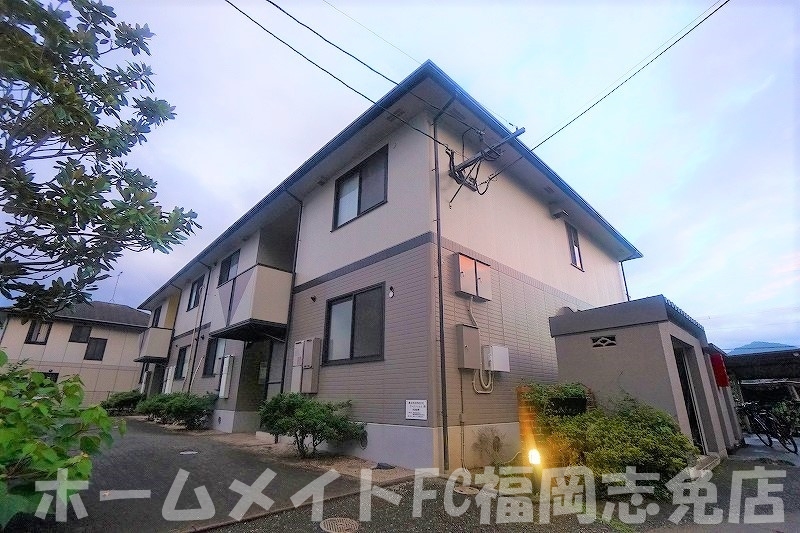 糟屋郡久山町大字山田のアパートの建物外観