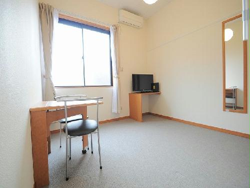 その他部屋・スペース　開放的な窓があり明るい空間です