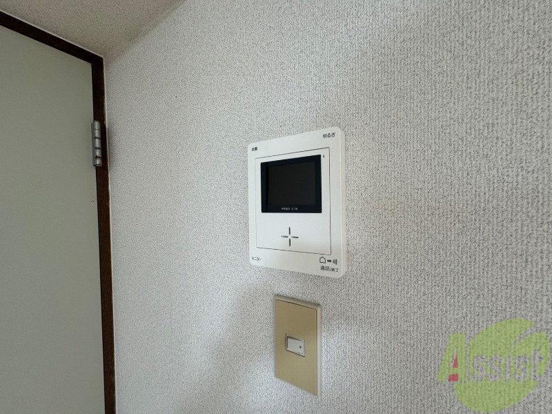 セキュリティ　ＴＶモニター付インターホンです。来客者の顔が見えるので安心！