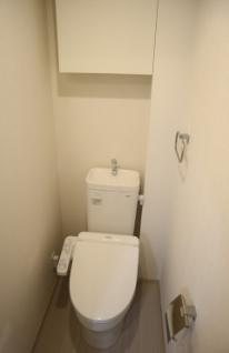 トイレ　温水洗浄便座