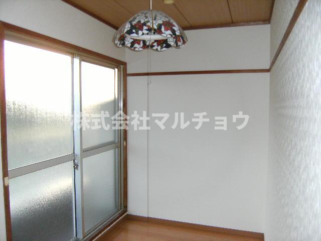 その他部屋・スペース　広くて明るい寝室