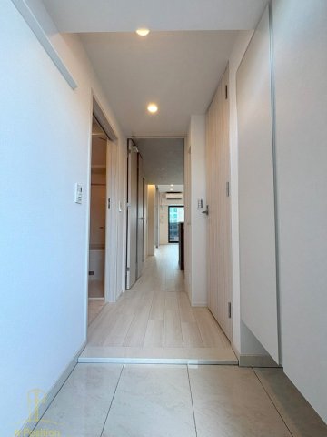 玄関　コンフォリア・リヴ北浜淡路町