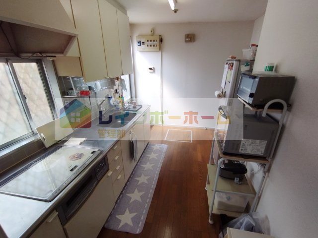 キッチン　共用の調理スペースです。