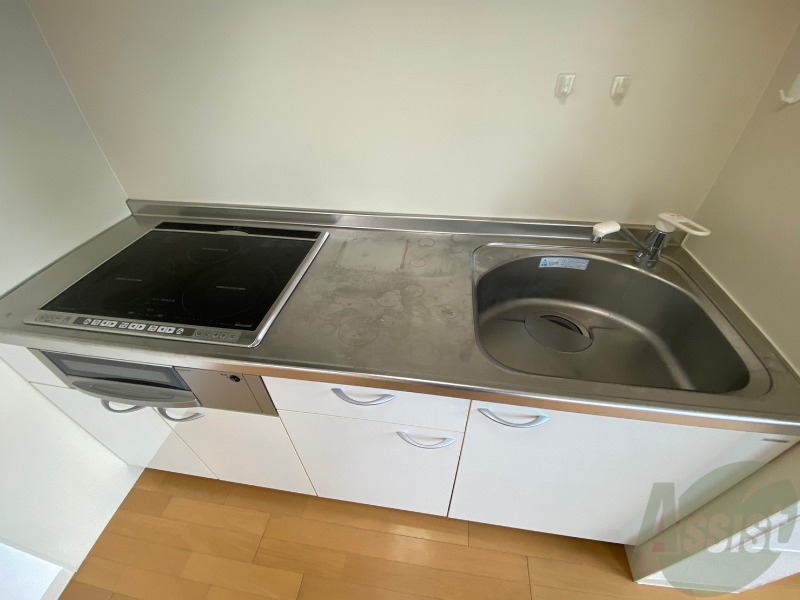 キッチン　キッチンにはＩＨクッキングヒーターも完備です！