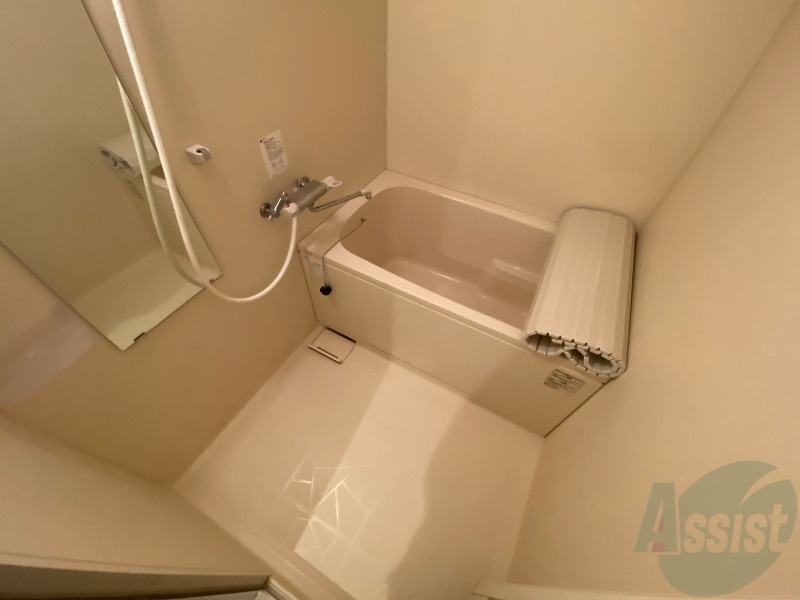 バス・シャワールーム　お風呂になります。一日の疲れを癒してくださいね。