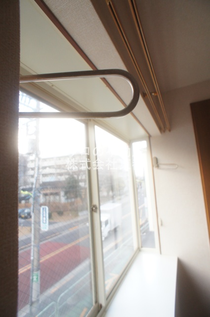 その他設備　室内物干し用金具付！日中の外出や雨の日のお洗濯に便利☆