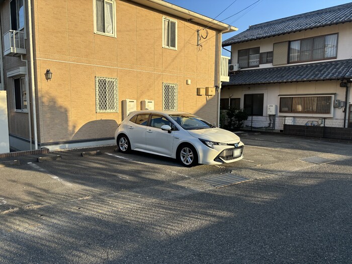駐車場　駐車スペースもあります