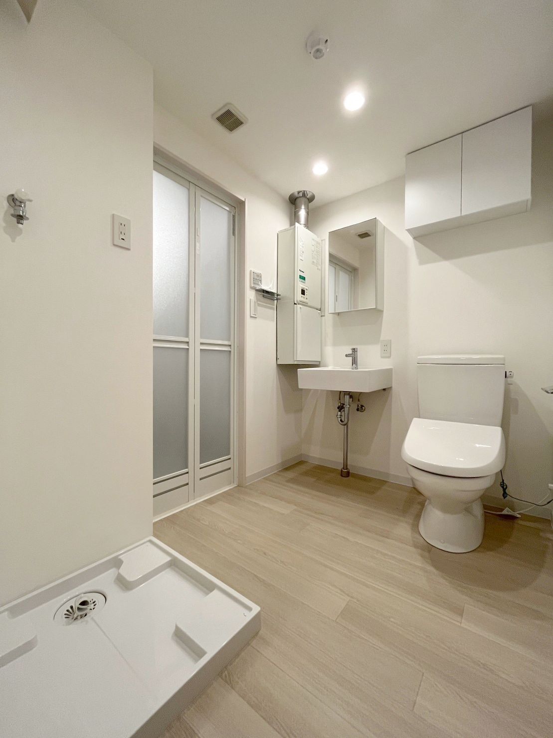 洗面設備　スペースが確保できる洗面所です