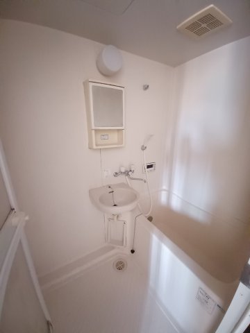 バス・シャワールーム　日々の疲れを癒すお風呂付です