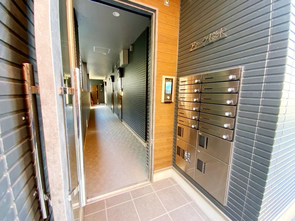 エントランス　エントランス