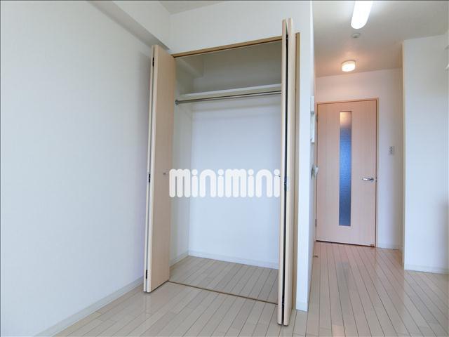 収納　クローゼットでお荷物もすっきり収納。