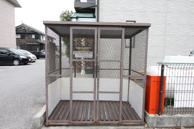 その他　ゴミ庫